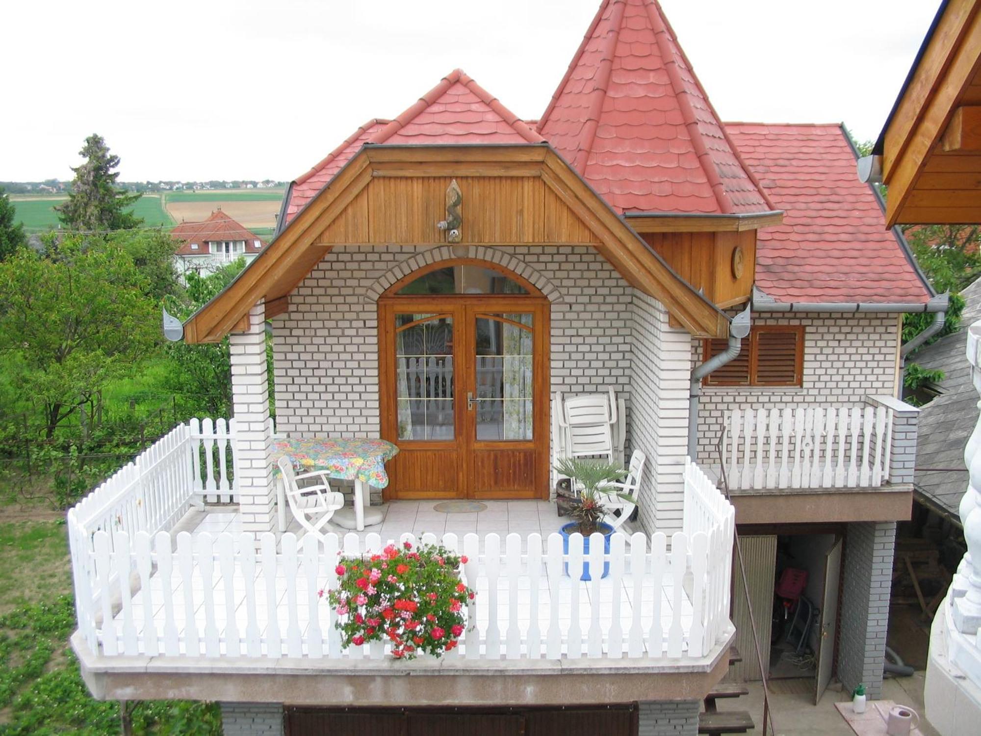 Joker Villa Apartmanhaus Heviz Exterior photo