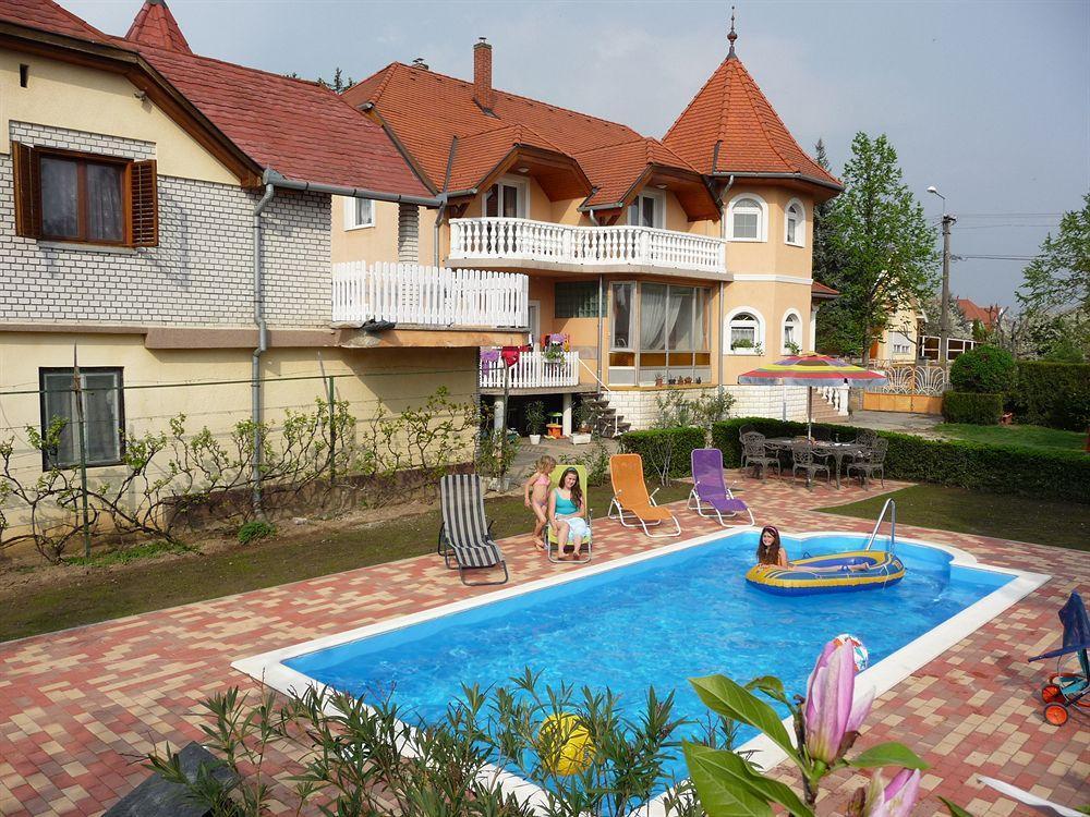 Joker Villa Apartmanhaus Heviz Exterior photo